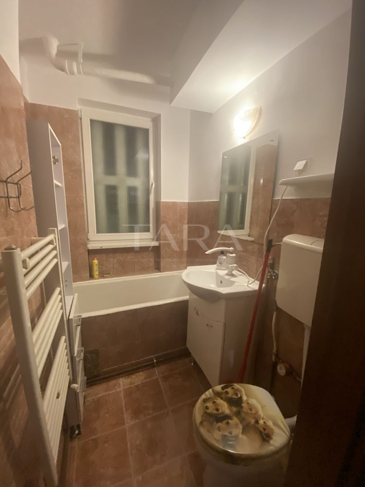 Vând apartament 2 camere, 50 mp si balcon, renovat și mobilat. - Poză 6