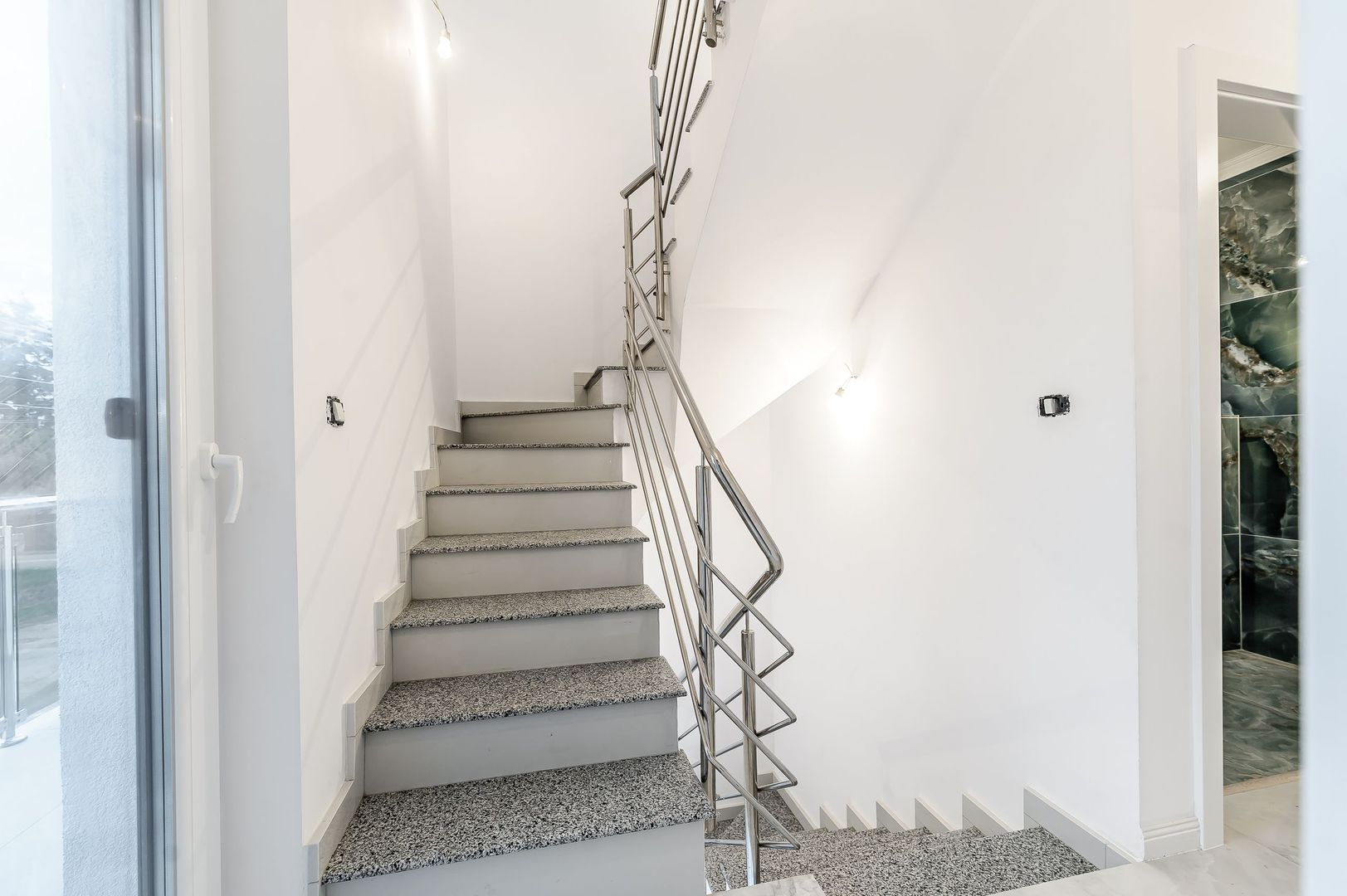 Casă nouă 2025 cu terasă rooftop – 5 camere, design modern, în Gai - Poză 9