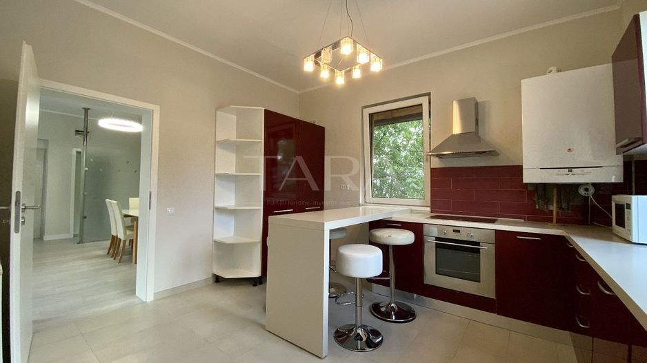 Oportunitate excelentă! Apartament in vilă, 5 camere. - Poză 9