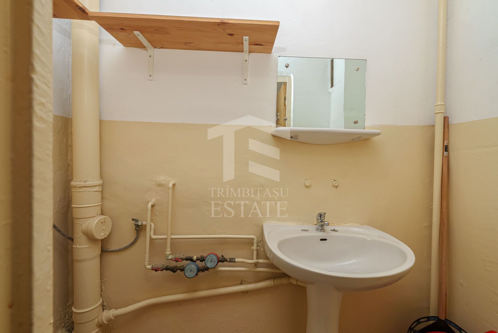 Apartament de vanzare 3 camere - Teiul Doamnei. - Poză 13