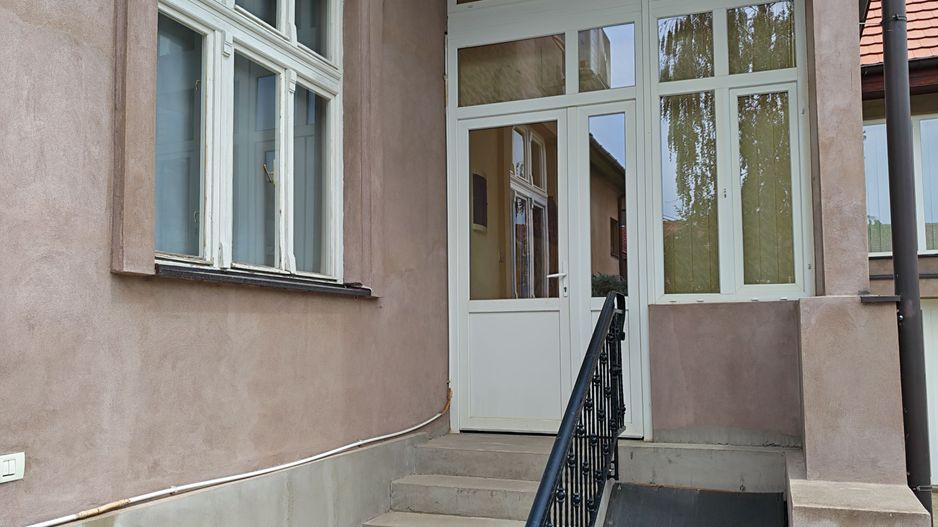 Casă cu destinație multiplă _ curte generoasă- Bălcescu - Poză 18