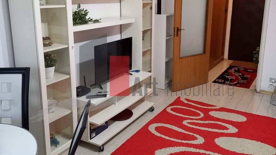 Garsoniera Drumul taberei mobilata si utilata - Poză 1