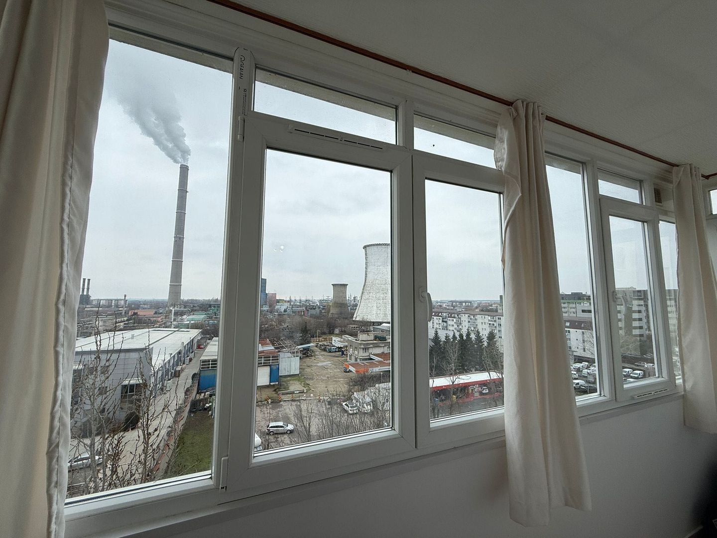 Garsonieră spațioasă de închiriat Apărătorii Patriei - Poză 5