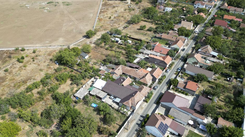 Loc de casă în Poltura Arad - Poză 4