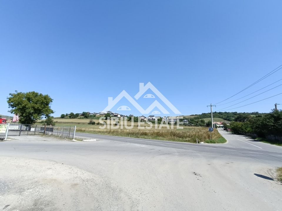 Teren intravilan Sibiu zona Viile Sibiului zona Mixta - Poză 1