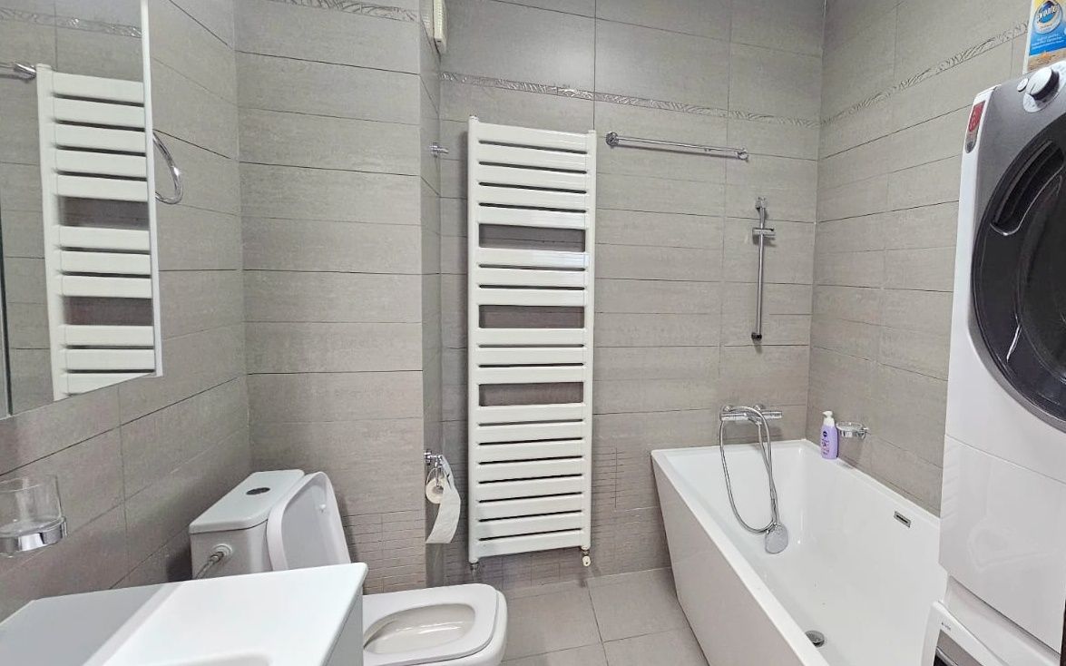 Apartament de lux- Faleza Dunarii - 106 mp, mobilat si utilat premium - Poză 14
