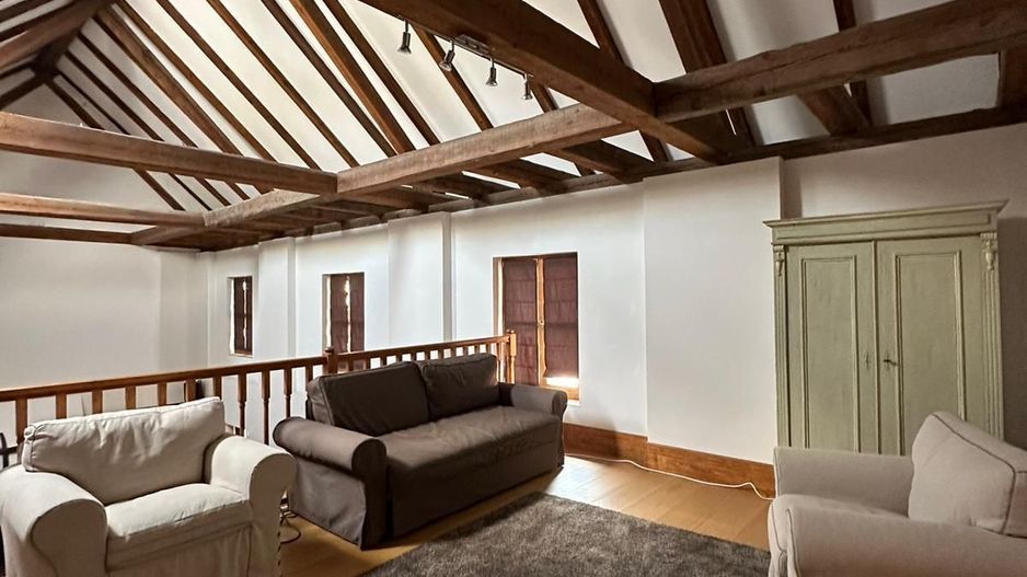 Casa saseasca CRISTIAN,amenajata LUX,pt turism,piscina,curte - Poză 1