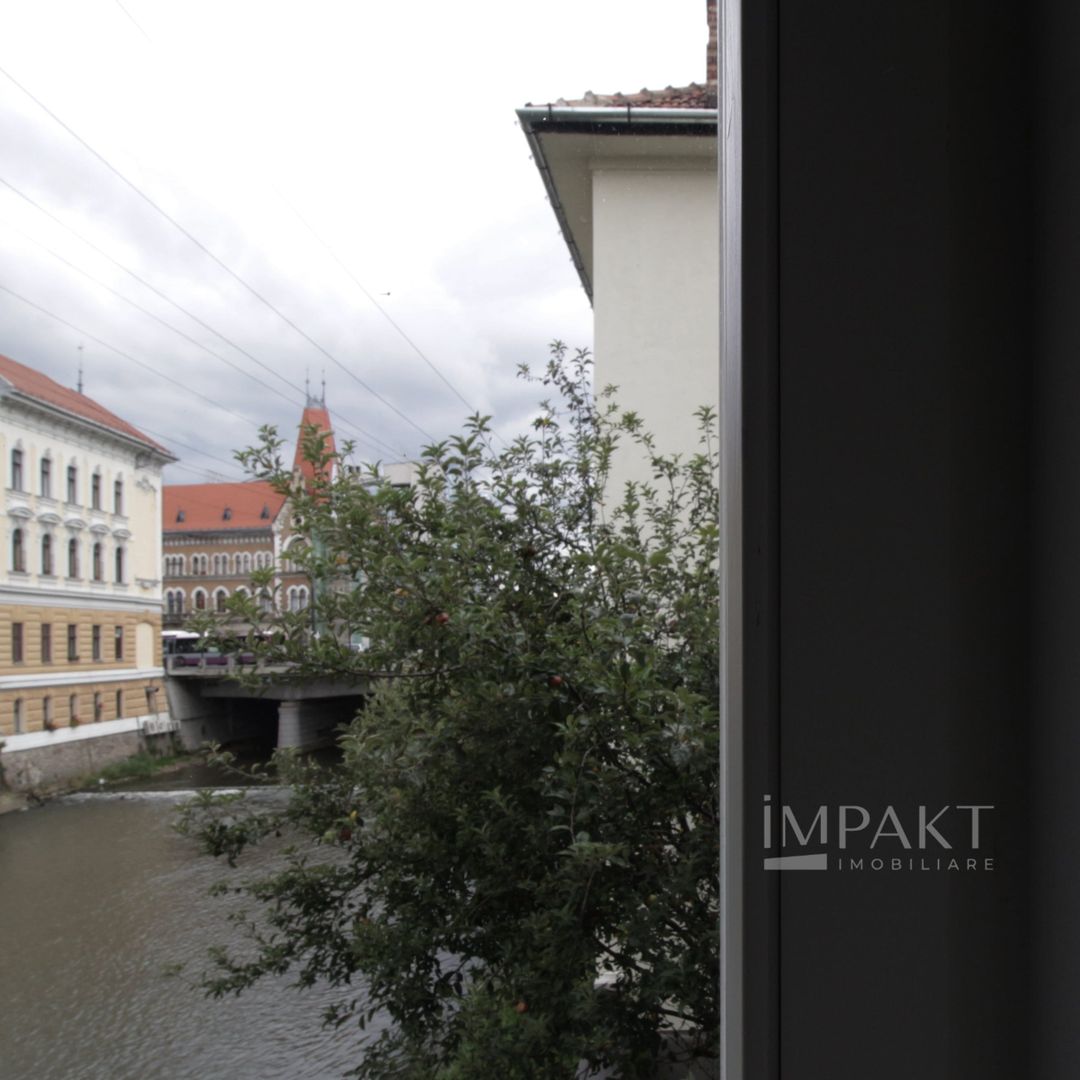 Apartament modern cu 2 camere in centrul orasului view spre somes - Poză 10