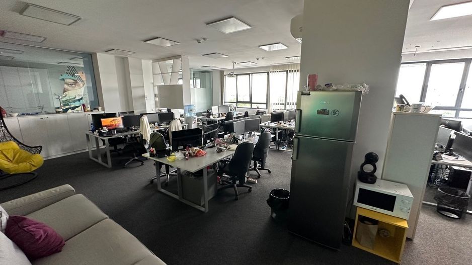 Clădire de inchiriat clinica / birouri - Poză 2