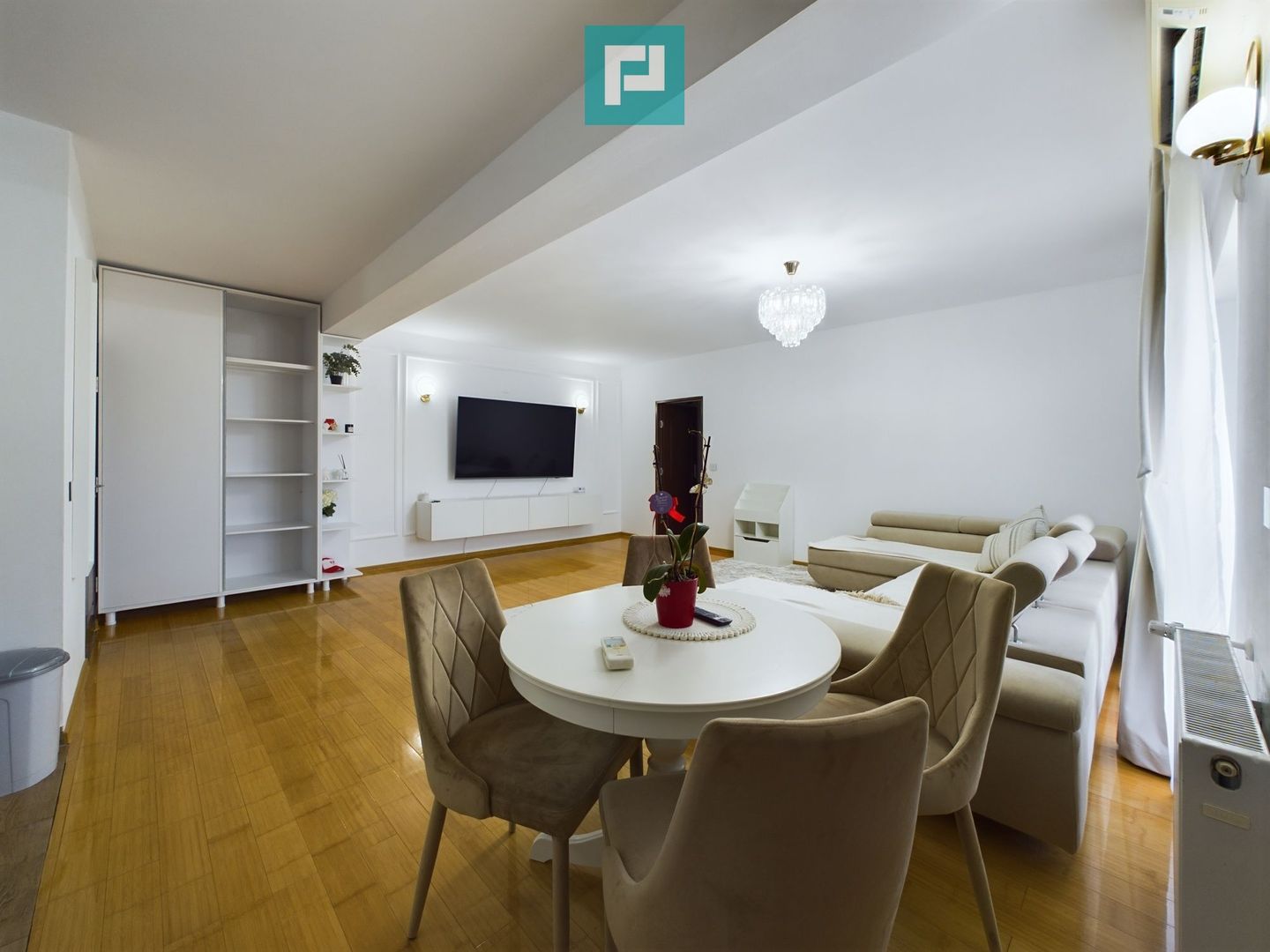 Apartament cu 3 camere în Subcetate - Poză 14