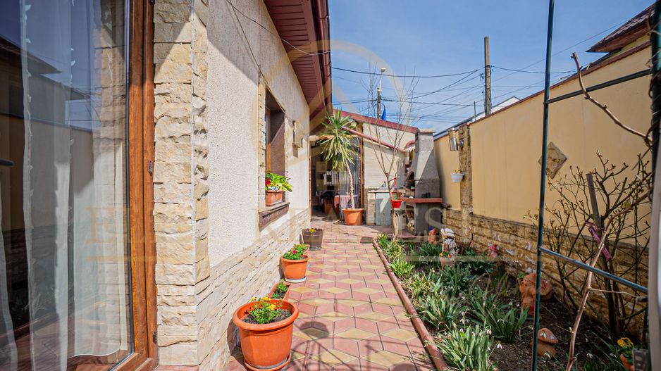 Casă cochetă în zona Anda |  Liniște, confort și intimitate - Poză 1