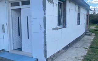 Casa de vanzare zona Chetani - Poză 1