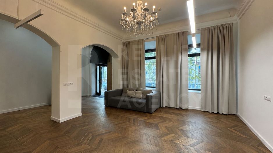 Chirie, spațiu comercial, 55 mp, str. București, Centru - Poză 2