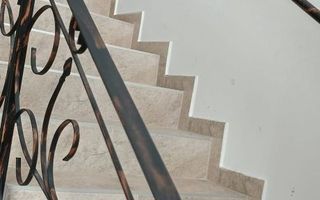 Inchiriez casa insiruita cu 3 camere Valea Lupului - Poză 5