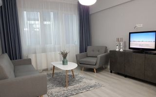 Închiriere 2 Camere Ultracentral, Vedere Dambovita, Renovat - Poză 1