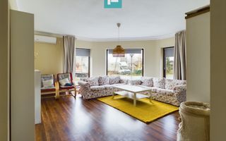 Casă in Cartierul Verde - Poză 2