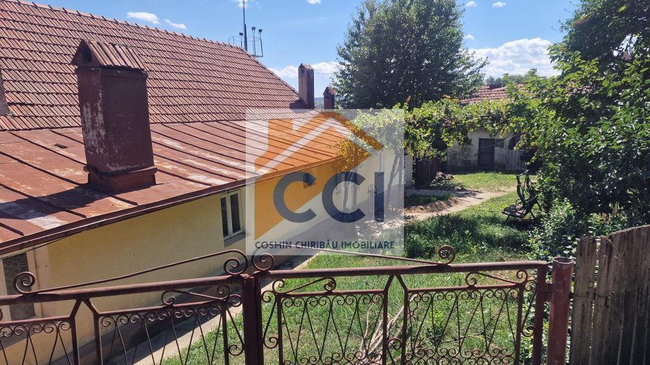 Casa in mediu rural cu teren - Poză 21