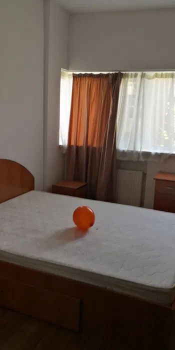 Apartament 3 camere Universitate, mobilat complet, etaj 3 - Poză 3