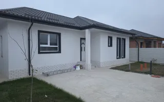 Casa 4 camere Crevedia - Poză 24