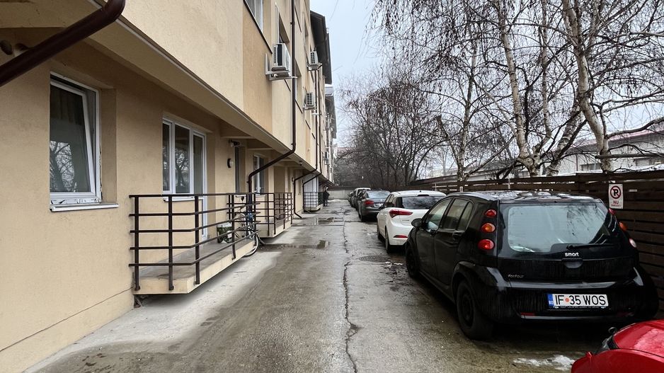 Studio bine compartimentat, parcare, complet mobilat, renovat, mutare imediata - Poză 32