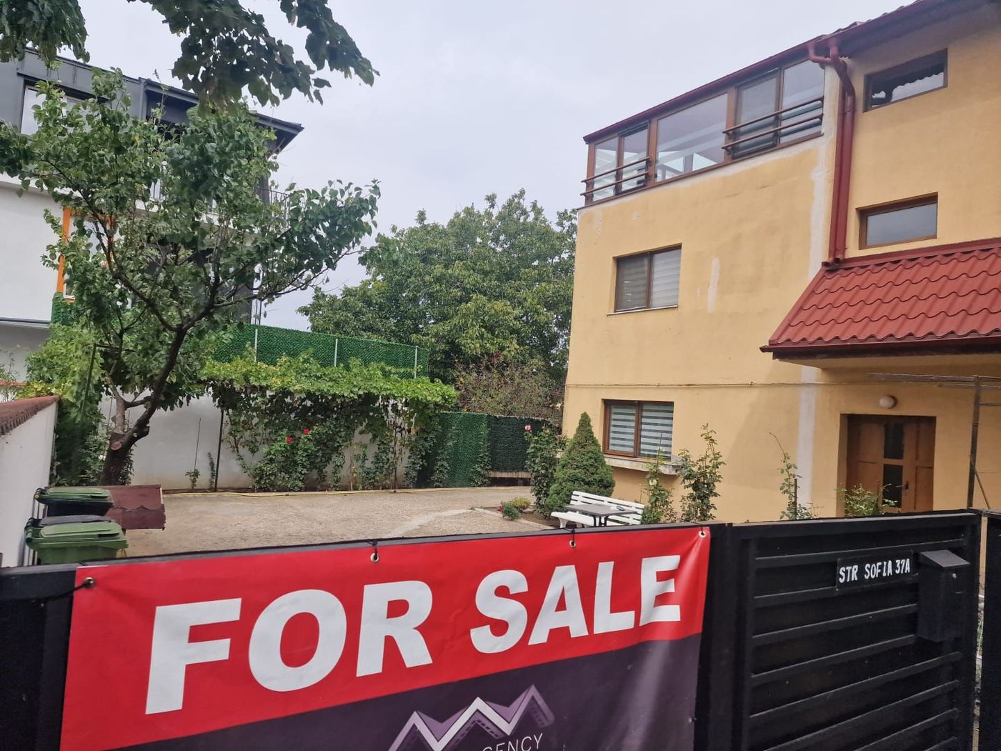 Casă individuală P+1+M cu garaj și terase spațioase – Otopeni Central - Poză 16