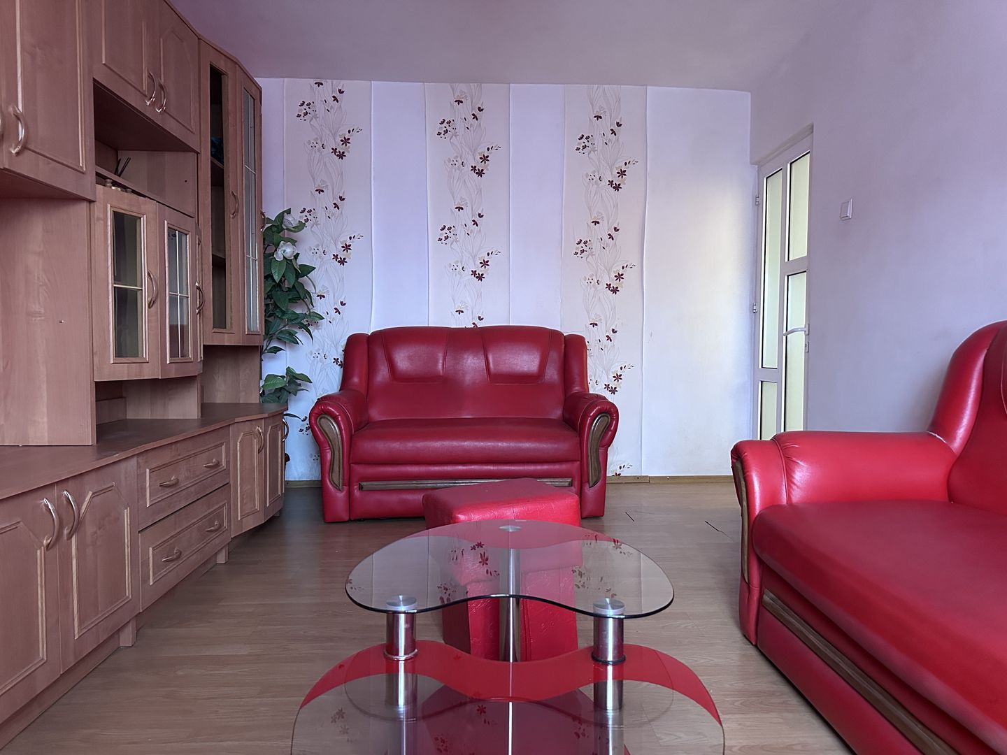 De vânzare! Apartament spațios cu 3 camere! - Poză 2