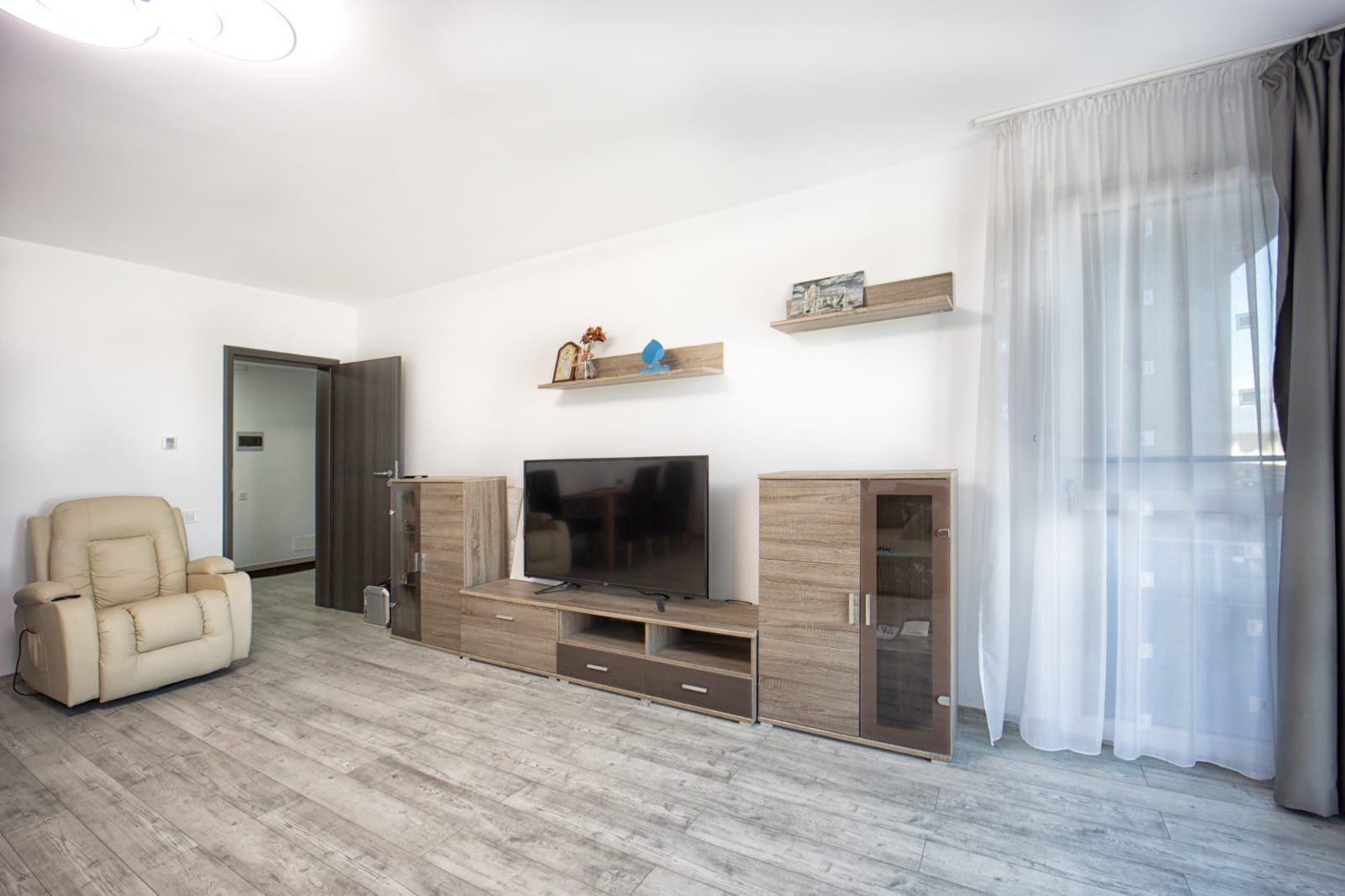 Apartament deosebit cu terasă panoramică – Sanpetru, Str. Sfinții Constantin - Poză 9