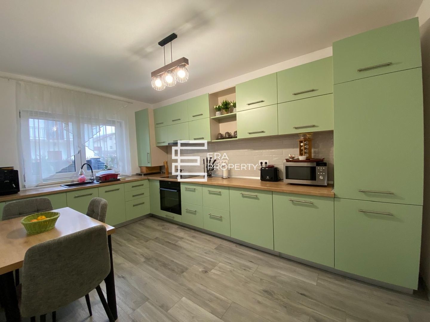 Casa tip duplex , pivnita, carport in Selimbar zona Brana - Poză 3