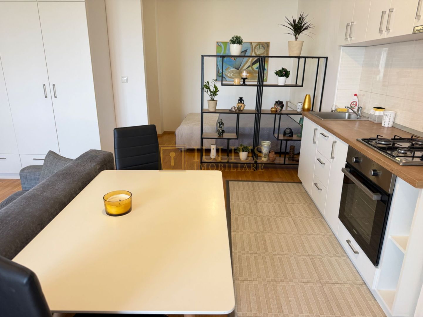 Toronto Residance, 1 camera, spatios, centrala proprie., aer conditionat, lift. - Poză 8