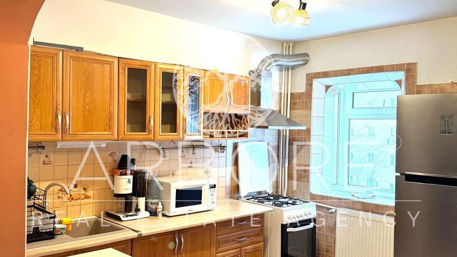 Apartament 3 camere de închiriat–Loc de parcare inclus - Poză 2