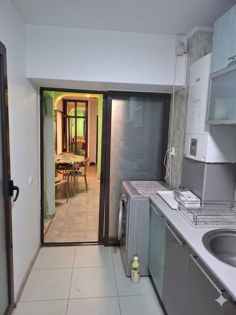 Vanzare apartament cu 3 camere Str. Domneasca, 104 mp, etaj 1. - Poză 2