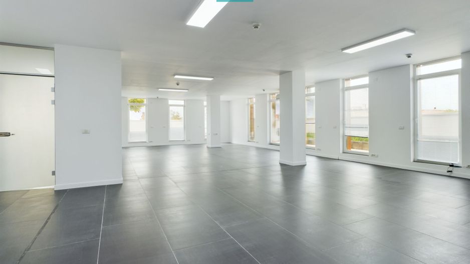 Spațiu de birouri în Complexul Plaza - Poză 2