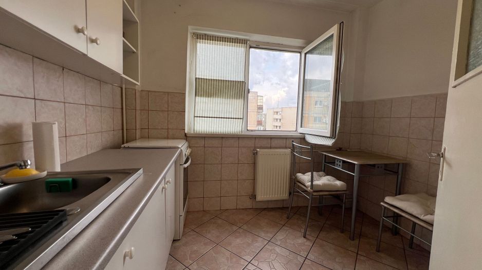 Garsoniera in bloc mixt, an 1980 zona Lujerului, Militari - Poză 6