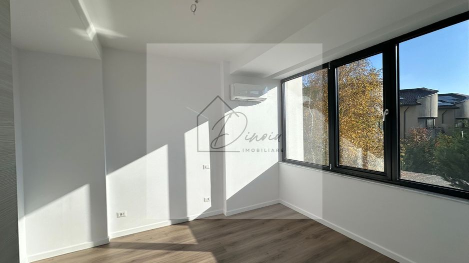 Vila de vanzare 5 camere ,4 bai, curte 85 mp zona Jollie Ville Pipera - Poză 19