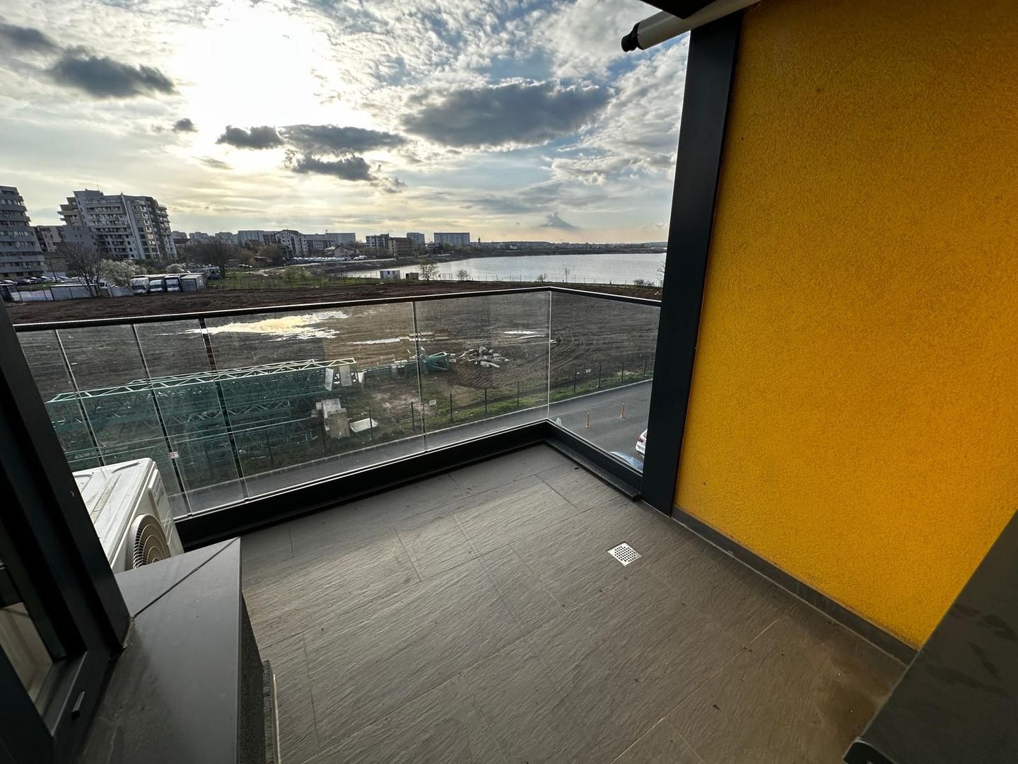 2 Camere + Parcare XXL Metrou Poenaru Lake House2 Lacul Morii Virtutii - Poză 14