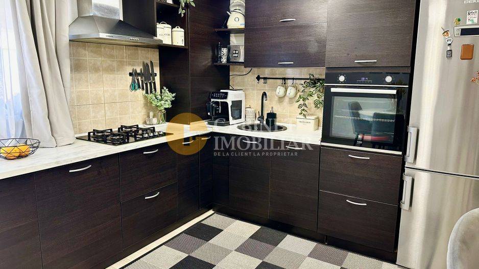 Casa Triplex Rediu Complet Mobilat - Poză 13