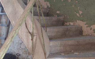 VILA 6 CAMERE, 126 MP, CENTRU CAMPULUNG - Poză 12