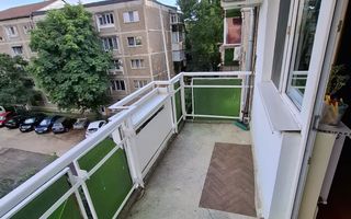 Aradului Vest, 3 camere decomandate, 2 bai, 2 balcoane, centrala gaz, - Poză 10