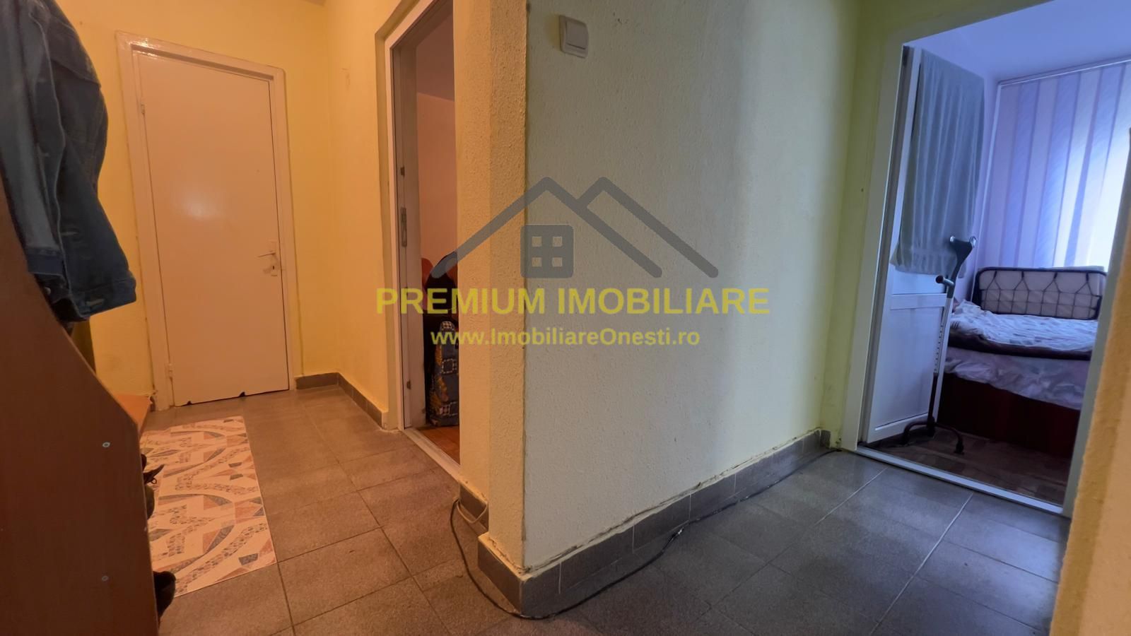 Apartament 3 camere etaj 1 - zona centrala - Poză 6