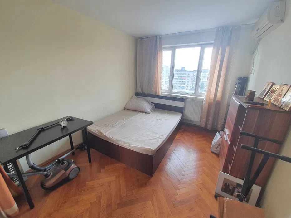 APARTAMENT 3 CAMERE 1 MAI METROU - Poză 4