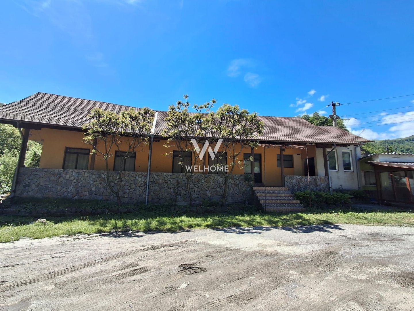 Restaurant-Pensiune de vanzare, Raul Vadului, Sibiu, Valea Oltului - Poză 1