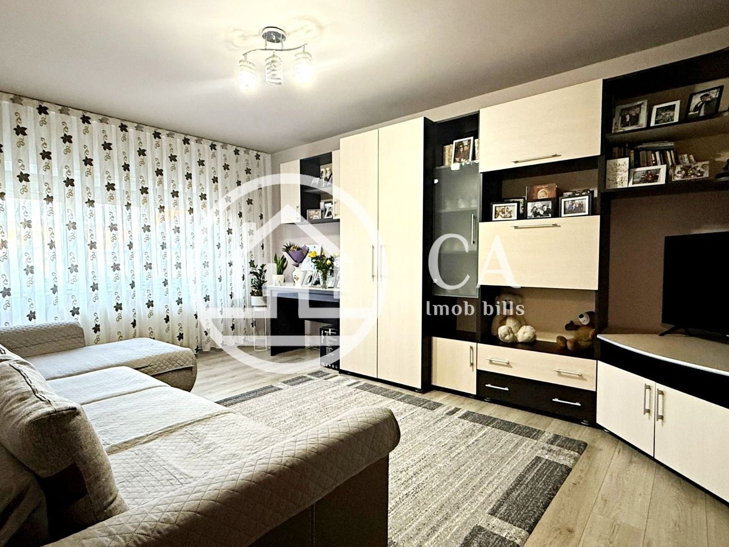 Apartament 2 camere de vanzare in zona Rogerius, Oradea - Poză 1