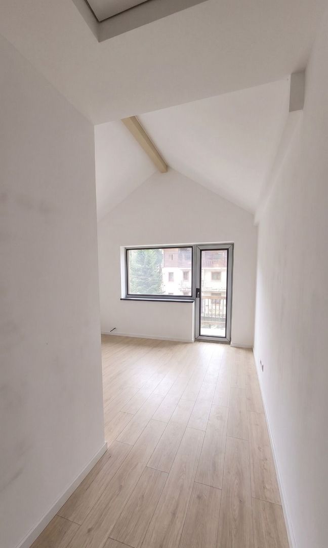 Apartament cu 2 camere 59,40 mp + 30 mp pod - Busteni cartier Zamora - Poză 4