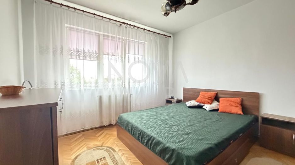 Apartament de inchiriat 3 camere etajul 4, cu lift,  Zona Vasile Aaron - Poză 5