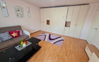 La 10 minute de Piața Unirii - Poză 1