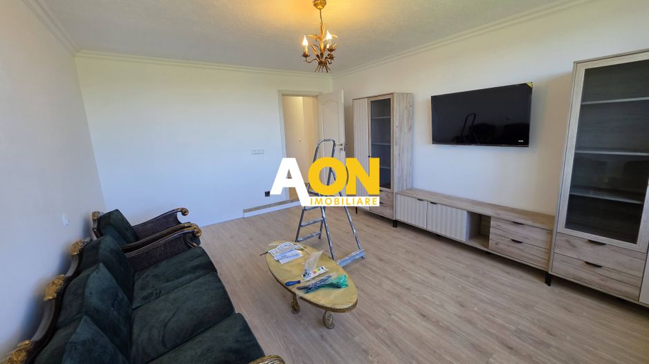 Apartament 5 camere, renovat, 68 mp utili + mansarda 52 mp,  Cetate - Poză 2