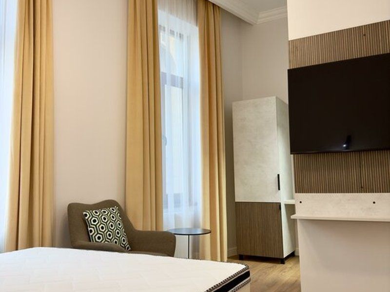 Magheru: 5 camere cu băi proprii – business regim hotelier care deja produce. - Poză 16