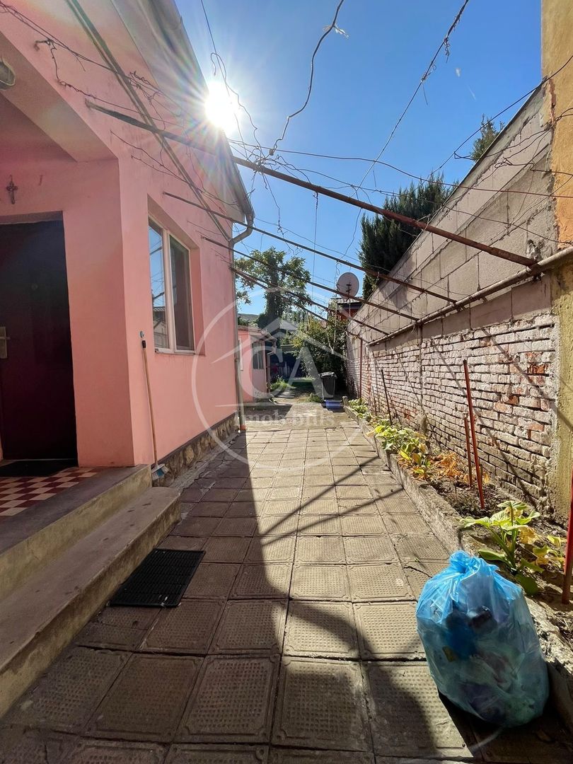 Casa de vanzare cu 4 camere in zona Nufaru,  Oradea - Poză 5