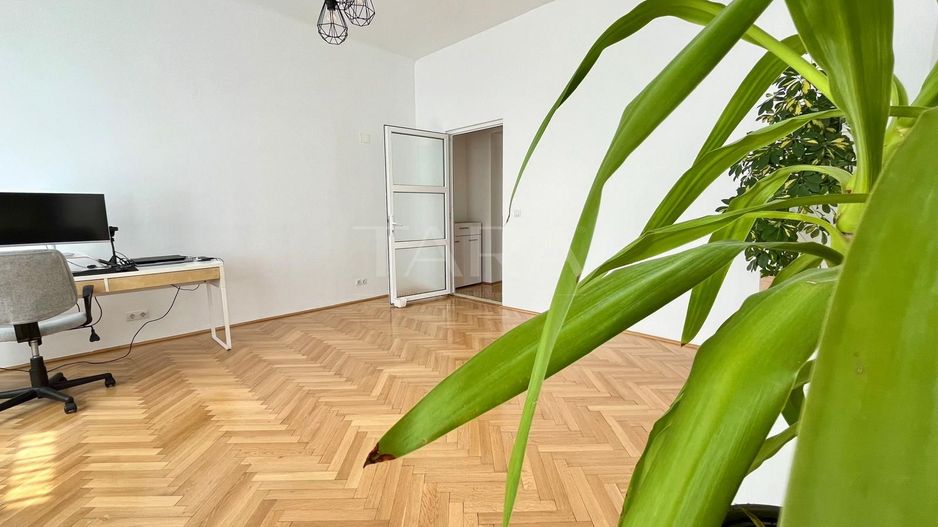 Apartament 2 camere, decomandat, Ultracentral, UMF. - Poză 13