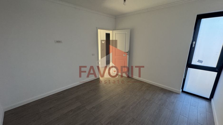 Comision 0%. Panouri si pompa de caldura. Despartit prin camera tehnica - Poză 18